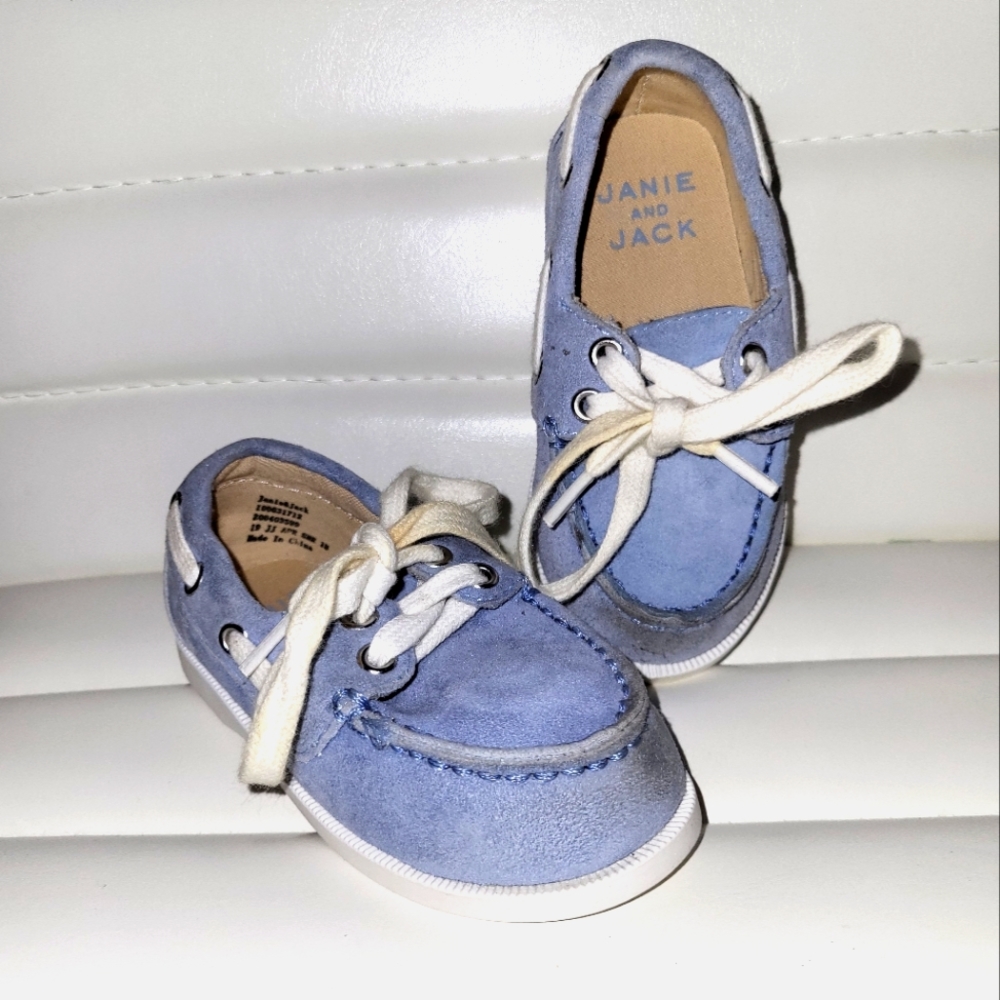 Kid's Shoes: Size 6, Janie and Jack
